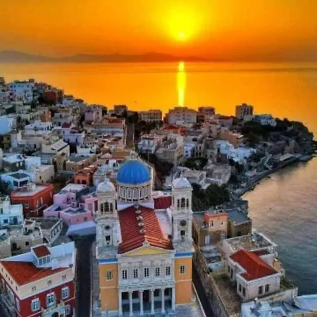 Helen * 埃尔莫波利斯